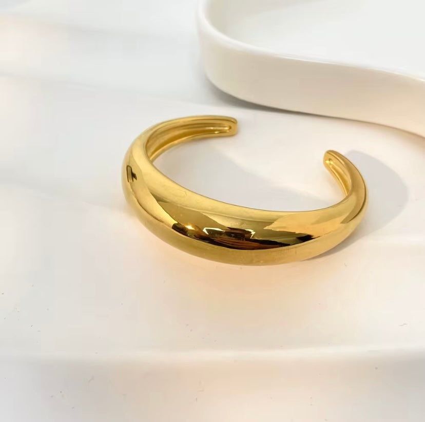 Large Open Bangle - Gold