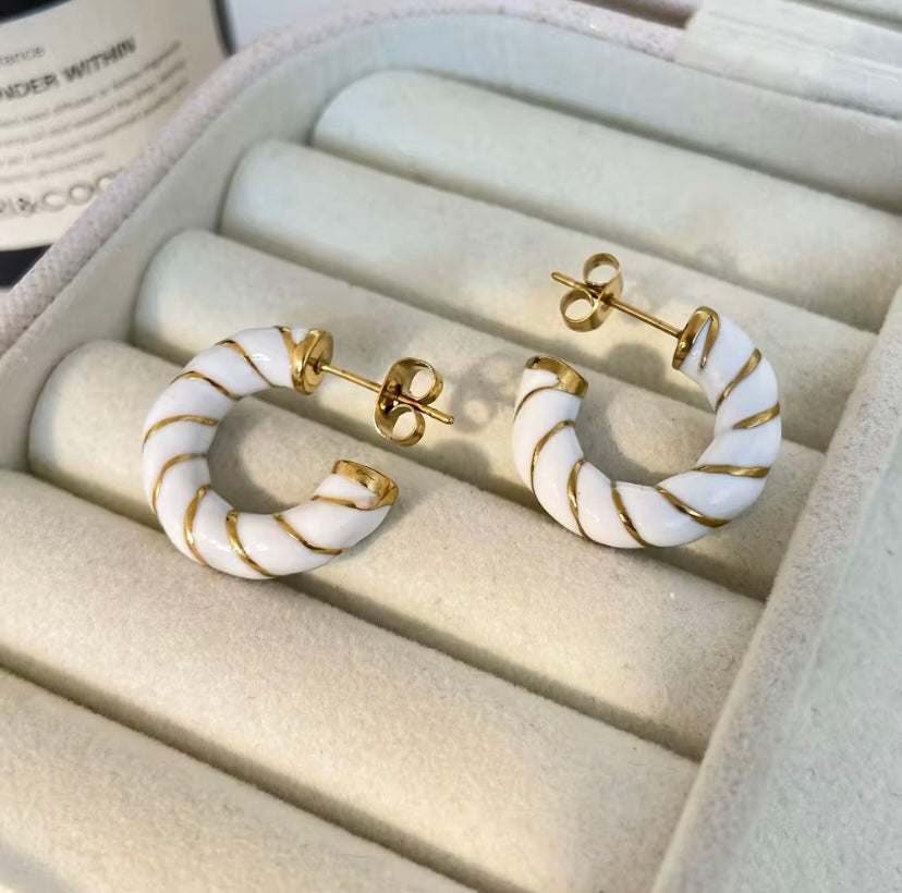 Twist Colored Hoops - White