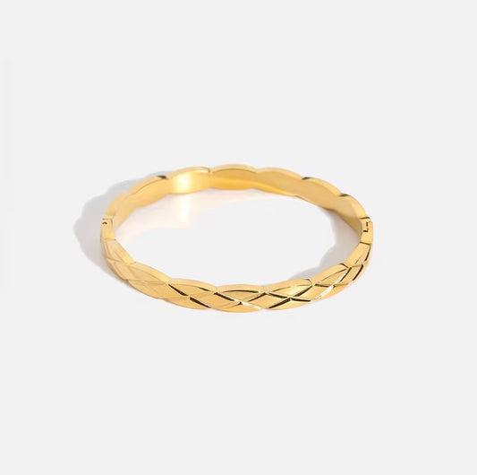 Criss Cross Bangle - Gold