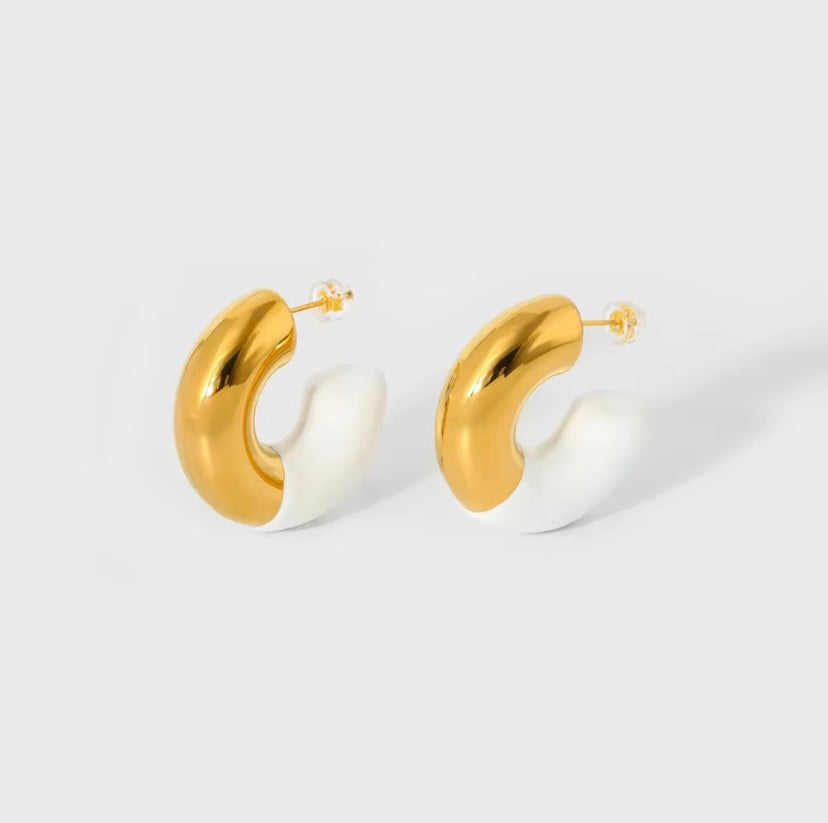 Chunky Half colored Hoop - White