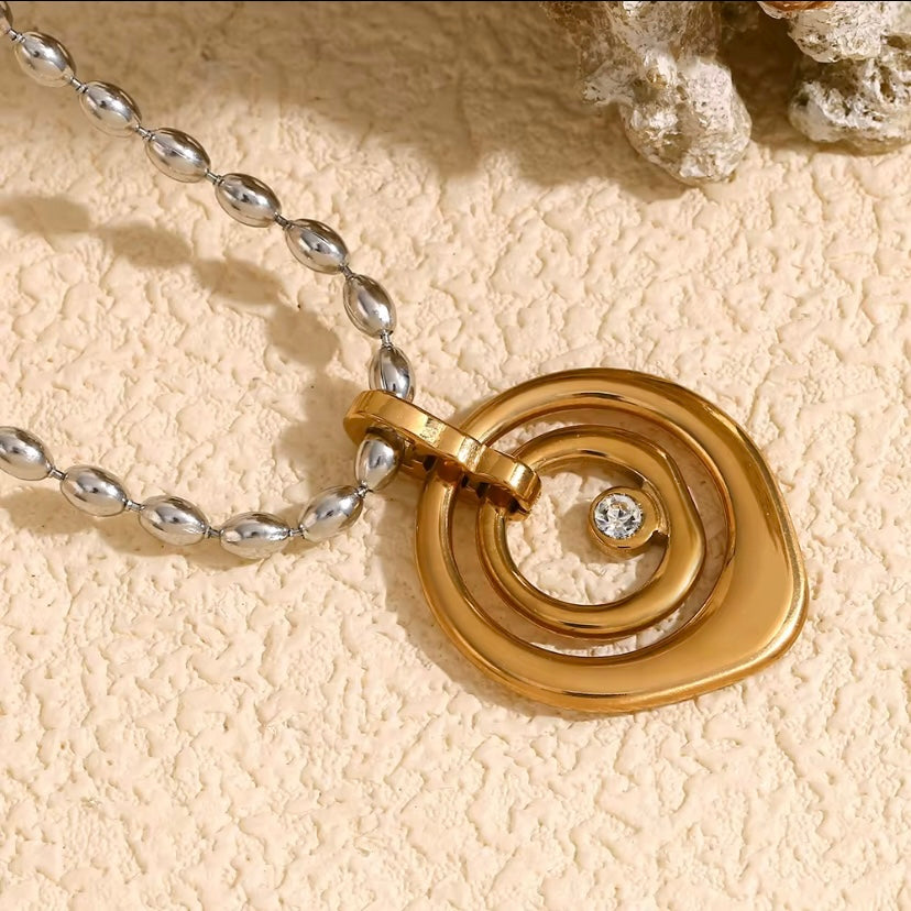 Mixed metal cz swirl
