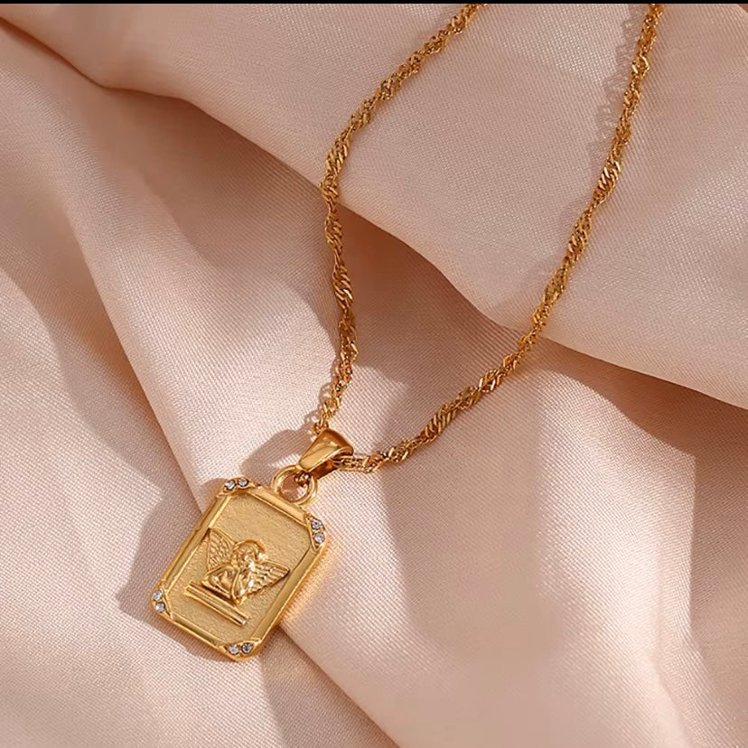 Vintage angel w/CZ